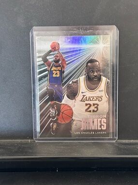 🔥 2020 LeBron James Panini Chronicles Essentials Los Angeles Lakers Basketball